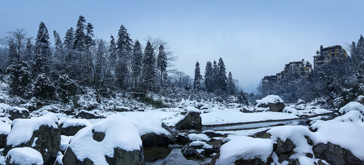 西昌七里坝雪景图片