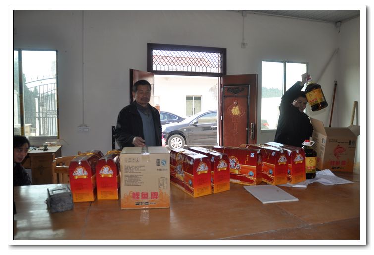 蓬安县旅游局、景区管理局干部职工深入鲜店乡