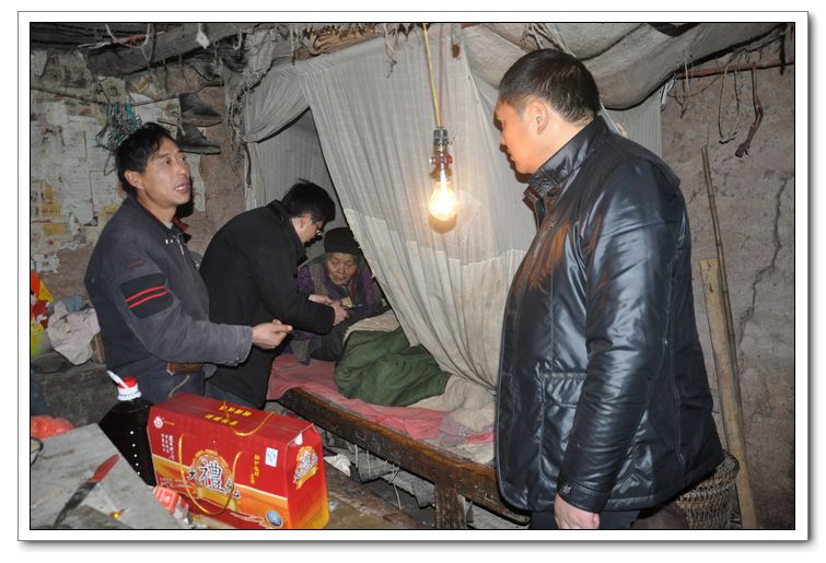 蓬安县旅游局、景区管理局干部职工深入鲜店乡