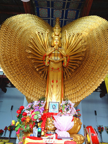 南充人知道总真山的人不多 这里有南充最大的四面千手观音