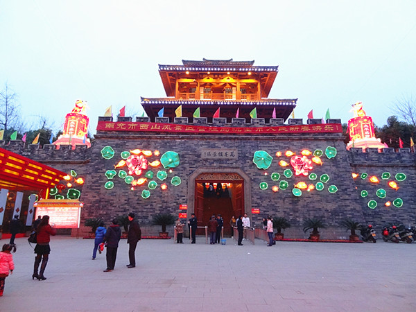 玉屏公园 2013南充第一届三国之源迎春灯展