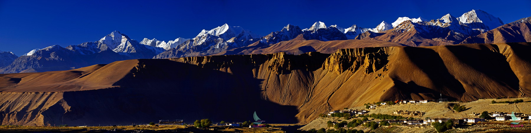 喜马拉雅山山顶图片