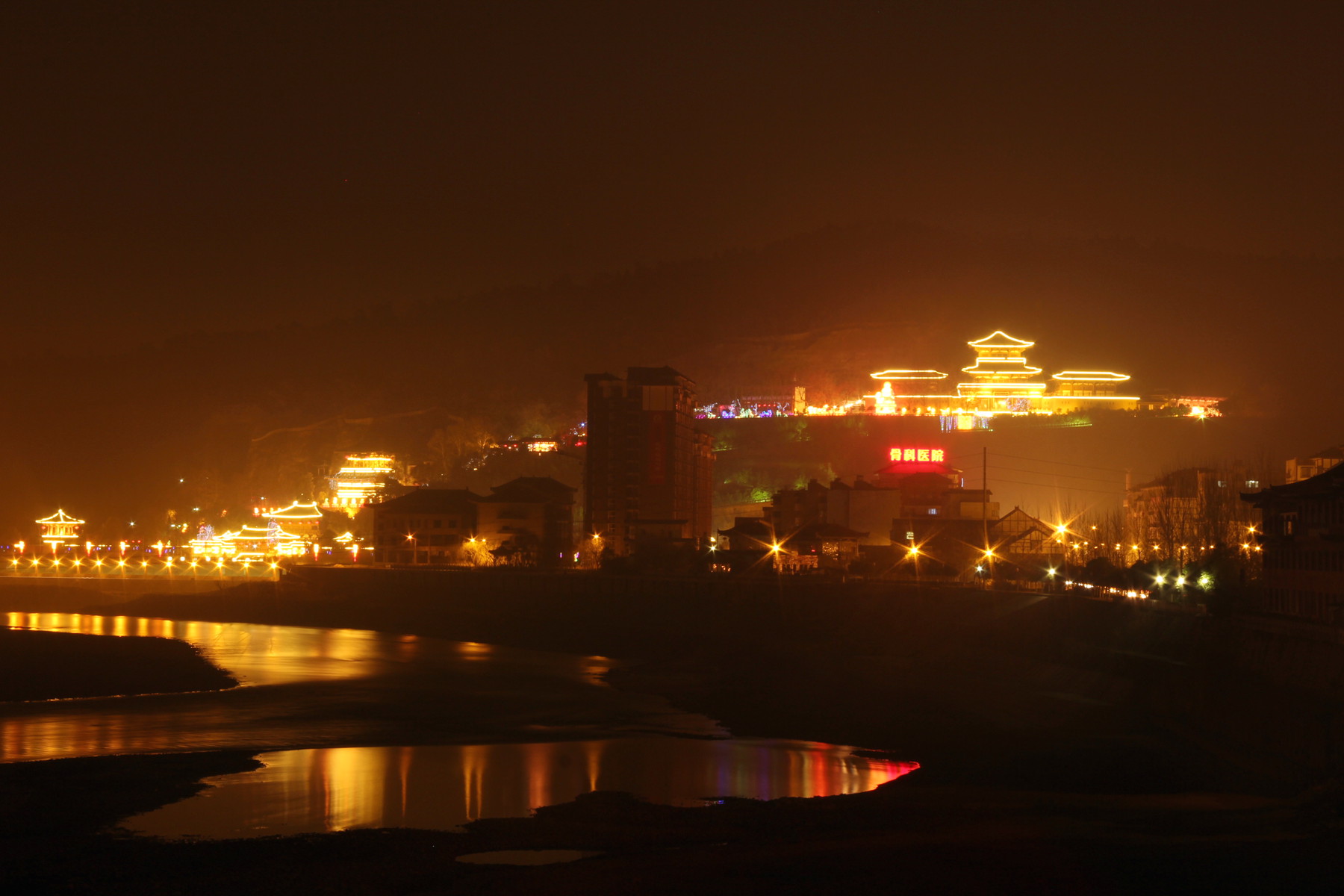 Ƭ 014.jpg