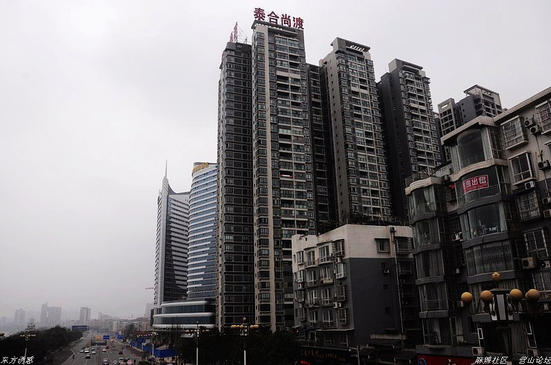Ƭ 048.jpg
