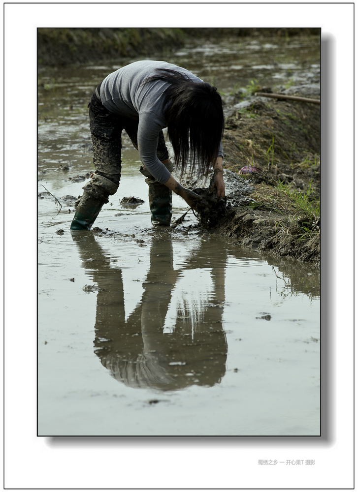 辛苦勤劳的农民妇女