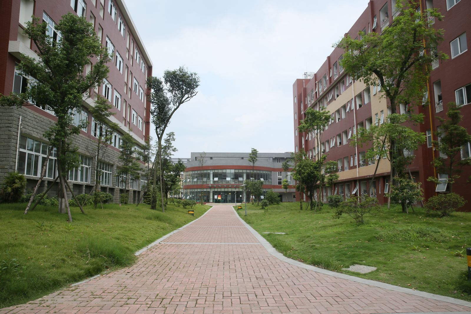 四川艺术职业学院校区图片