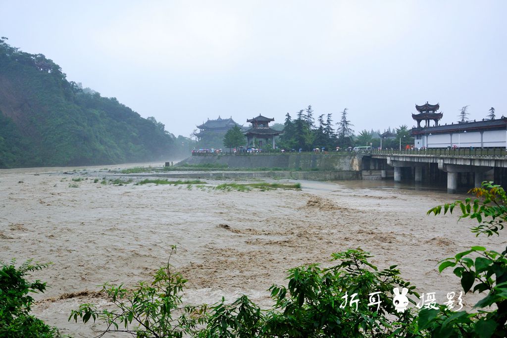 看千年古堰迎战特大洪水 宝刀不老磐石坚