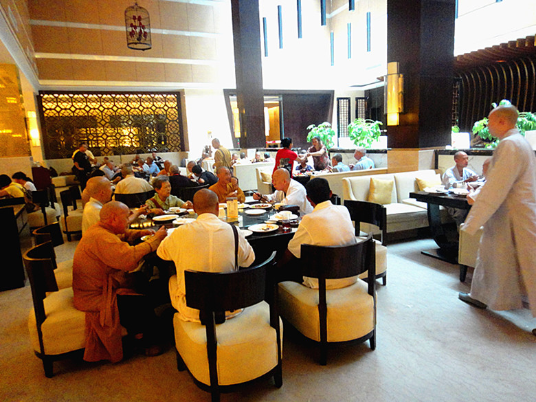 DSC00860_.jpg