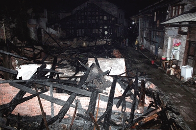 沐川箭板古街起火 11进百年吊脚楼成焦木-乐山论坛-四川论坛-麻辣社区