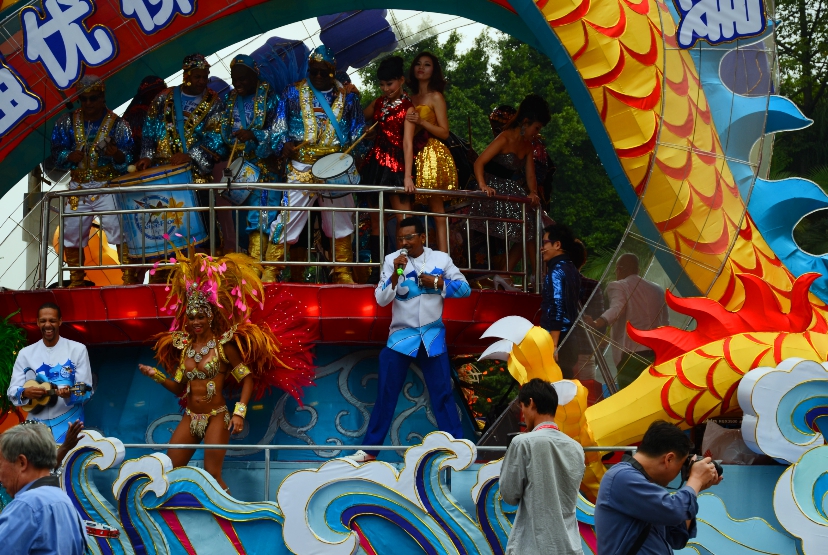 柳州国际水上狂欢节大巡游抓拍