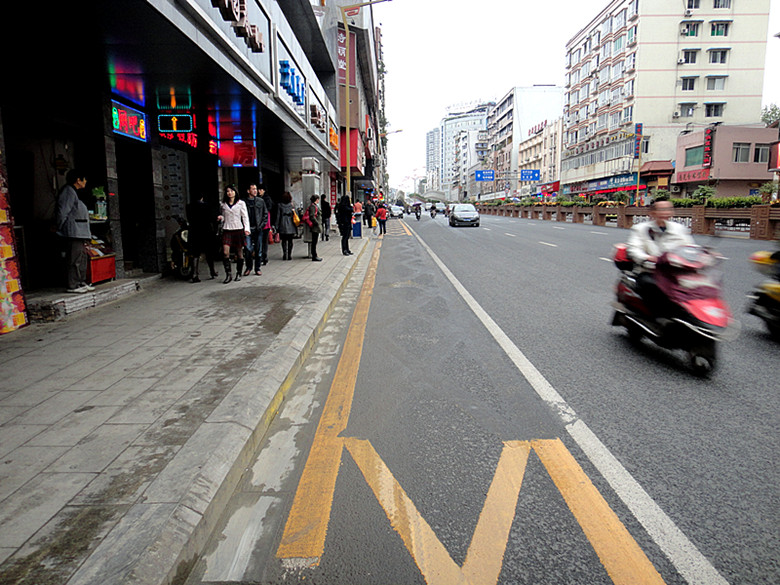 DSC01902_.jpg