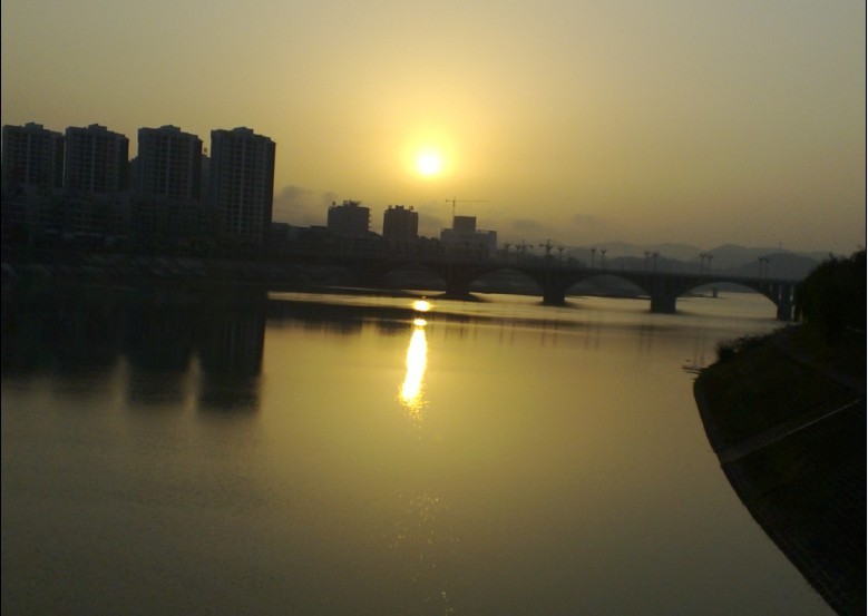 QQͼƬ20131127085256.jpg