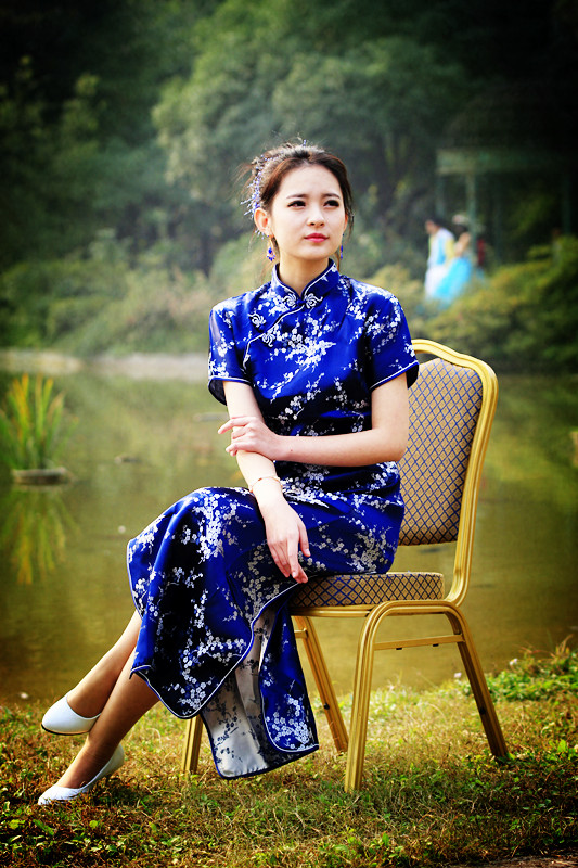 新手试拍梦桐泉之旗袍妹妹