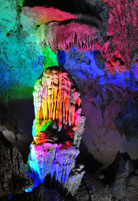 黎明通天河—地心里的奇幻世界(广西平果县)