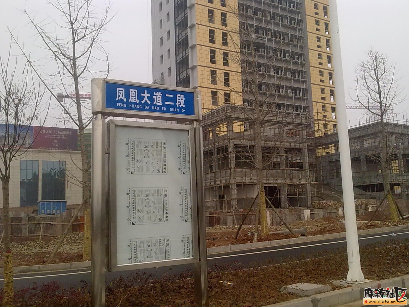 Ƭ 090.jpg