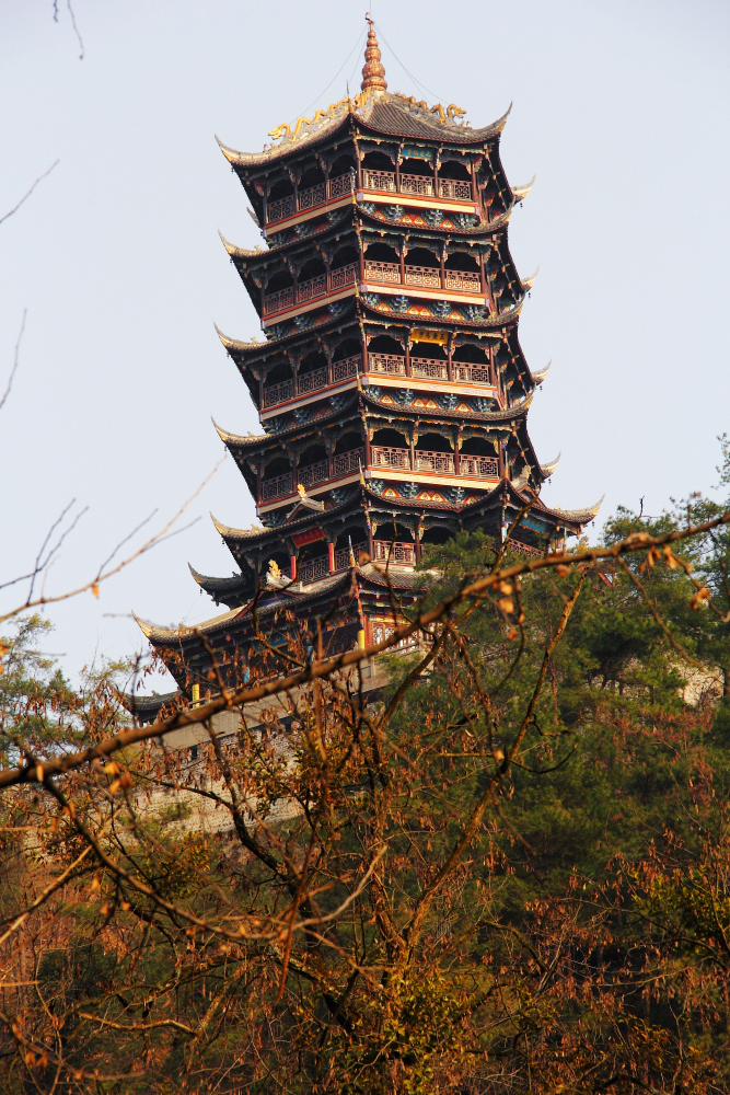 穿越玉垒山隧道