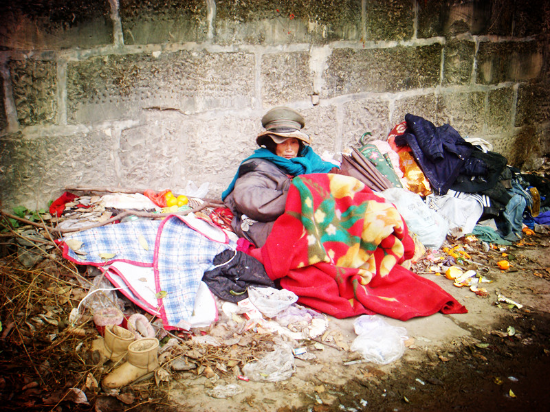 巴中市民政救助站大过年的救助一下可怜的弱势人吧