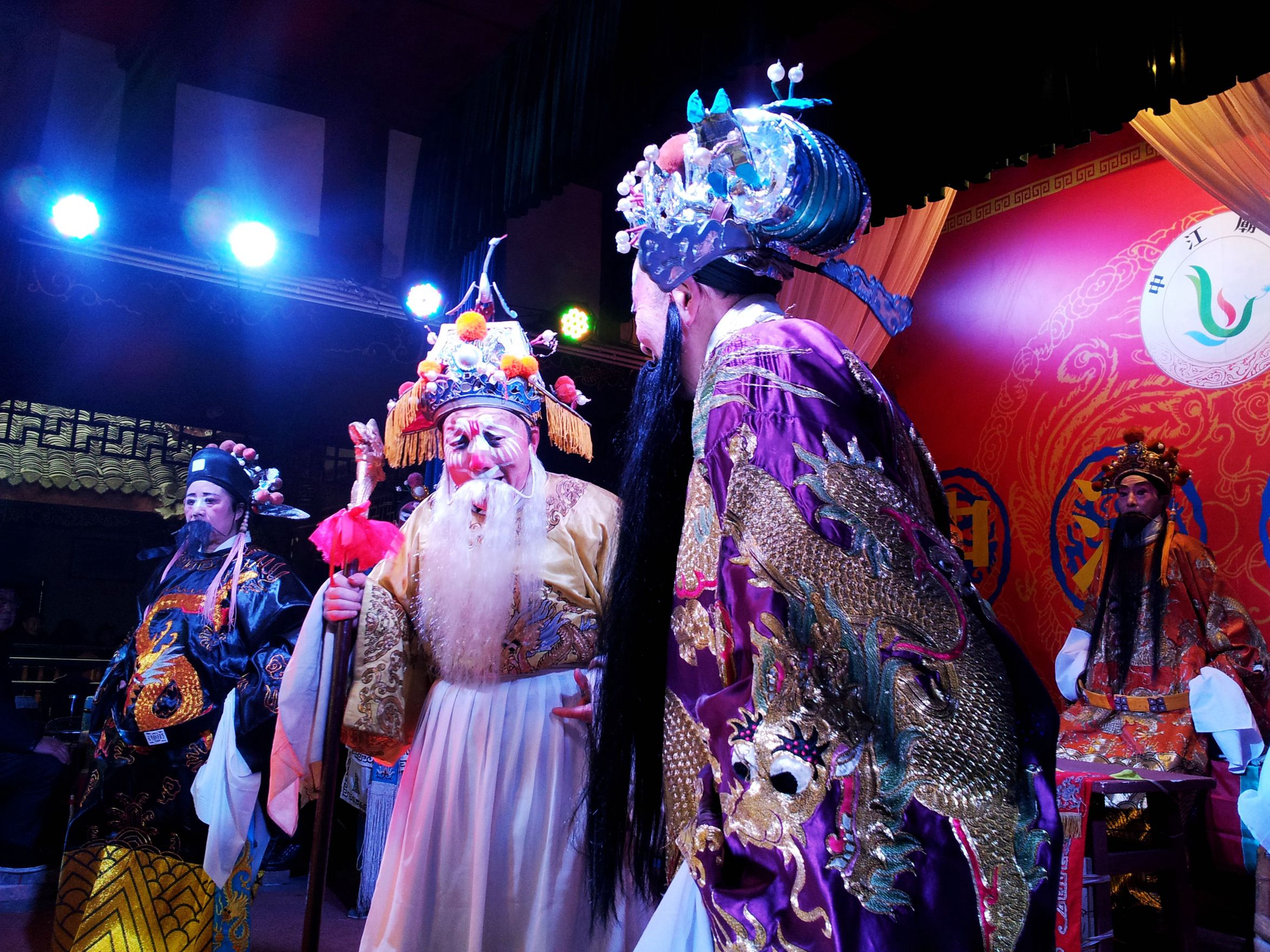 过大年,赶庙会,中江县在唱大戏