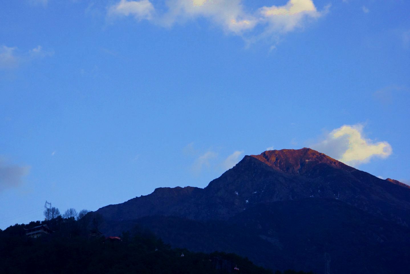 夕照山樑