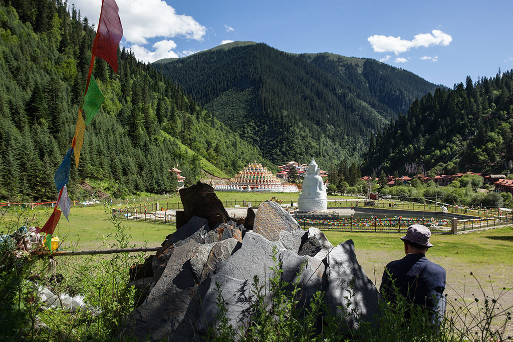 佛缘炉霍玲珑寺