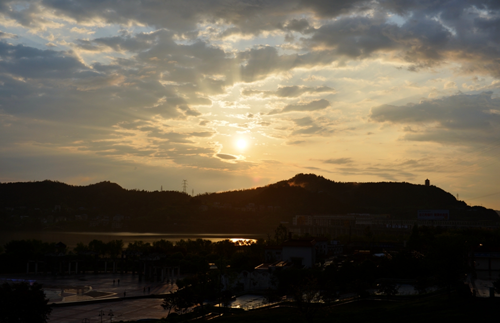 DSC_8715-1_.jpg
