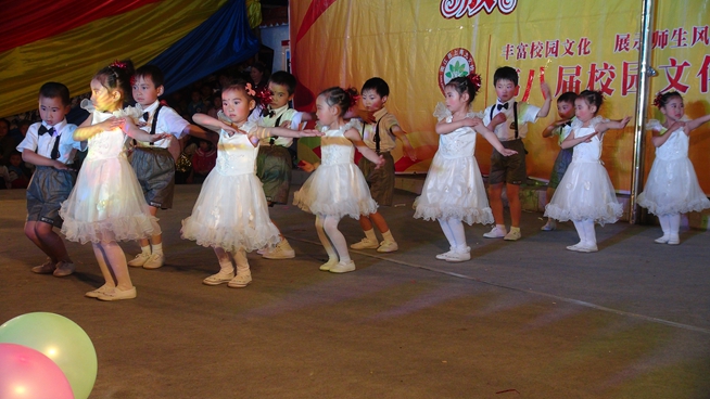 ڰ˽048.jpg