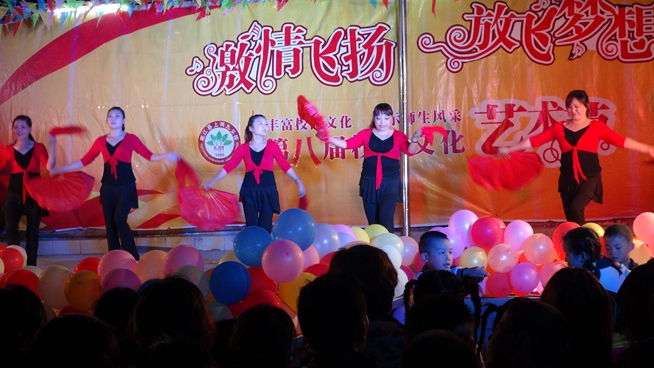 ڰ˽051.jpg