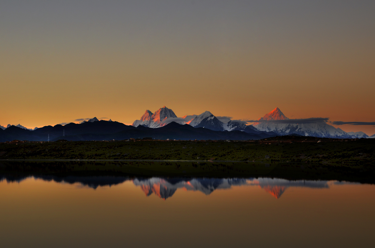 美丽神湖斯丁措