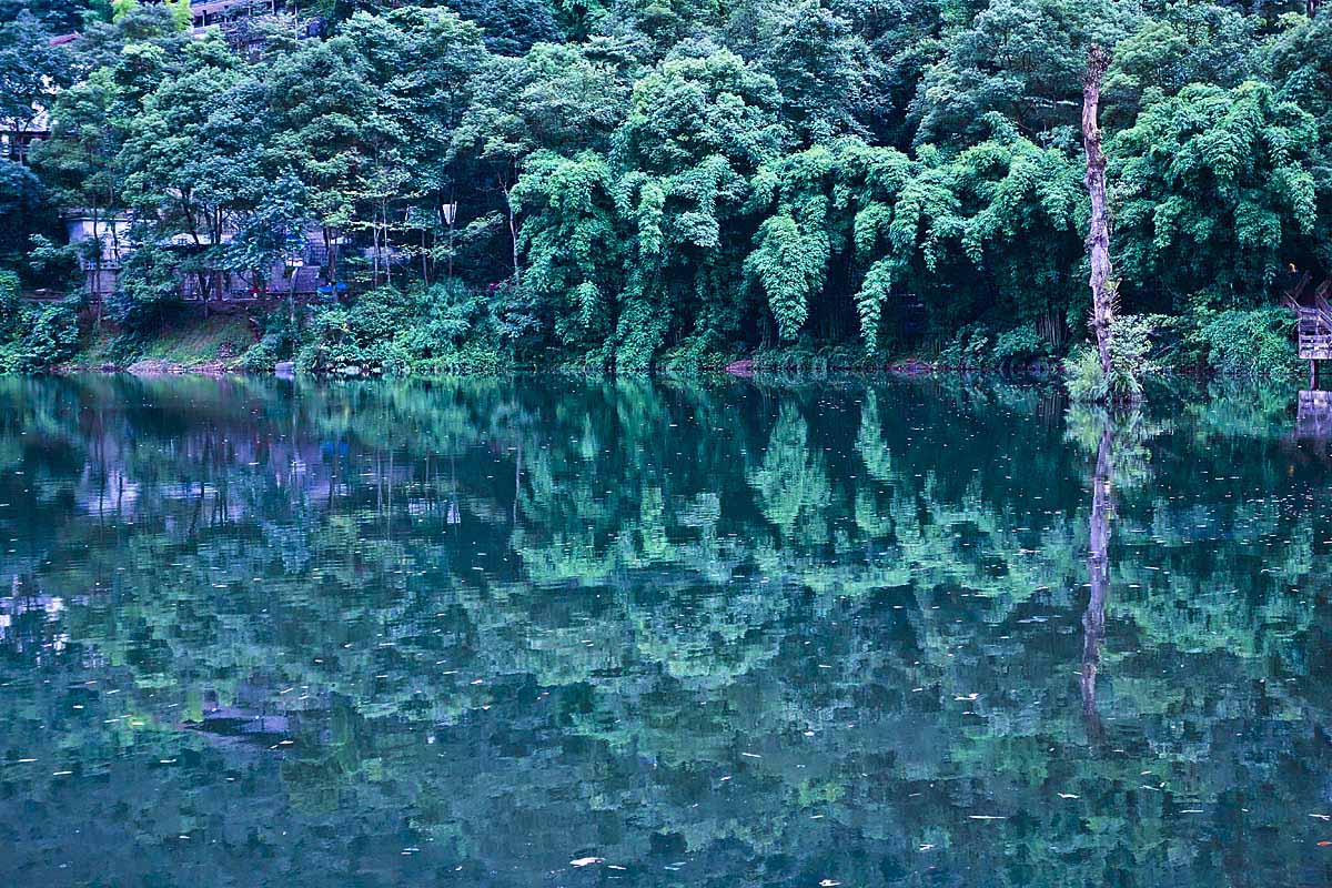 清音平湖宛若仙境