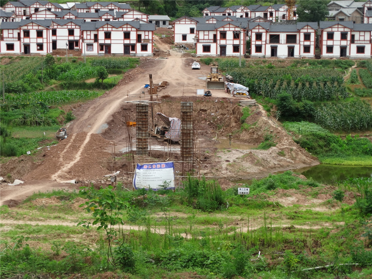 组图简介:西充县莲池镇新农村建设示范工程"灵宝宫综合体"