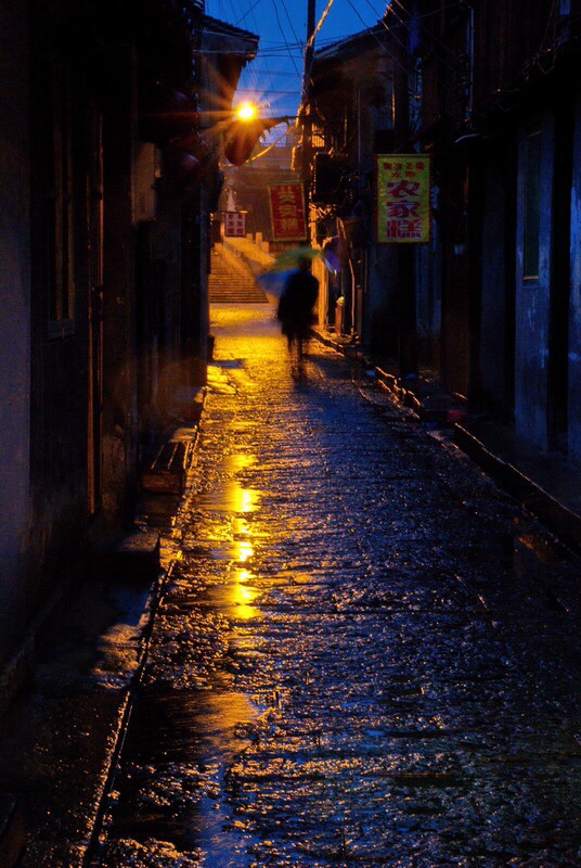 品味雨夜 品鉴人生