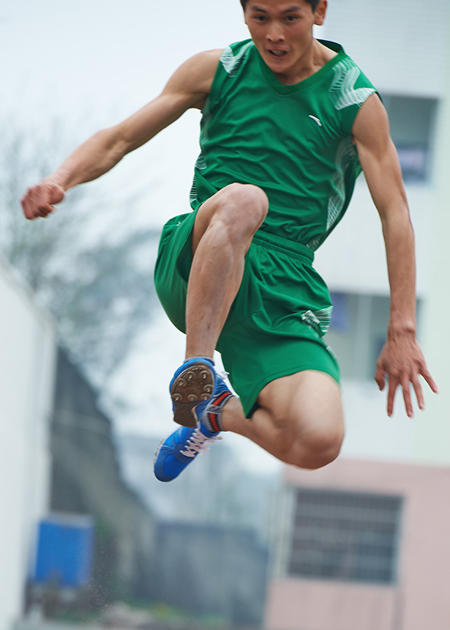 "运动·营山"体育健身网络摄影大赛作品——跳远百态(组照)