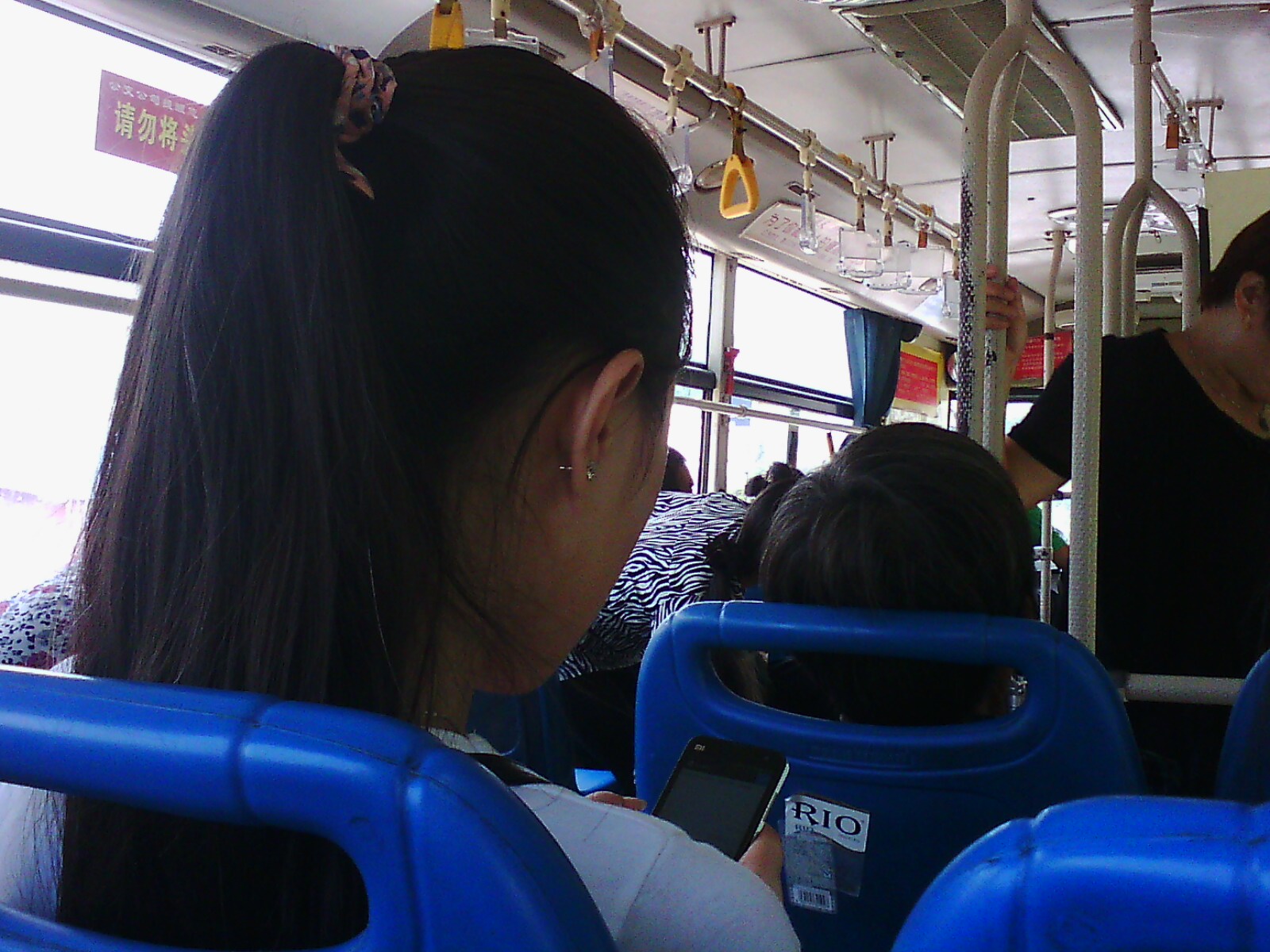 最后2张福利美女.只能拍侧面,哈哈