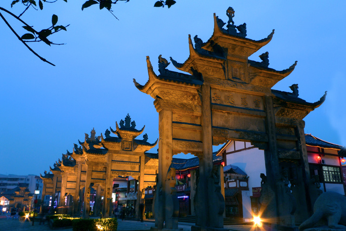 国庆节,欢迎您到隆昌来耍!