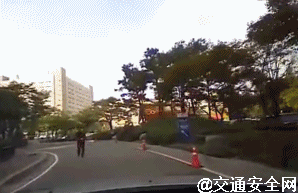 6287f3a7jw1eks0c36o4kg208a05dhdv.gif