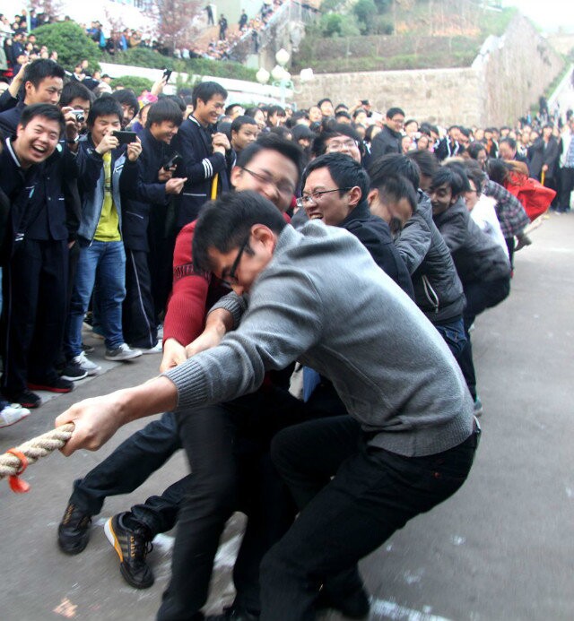 南江四中:举办第30届冬田径季运动会