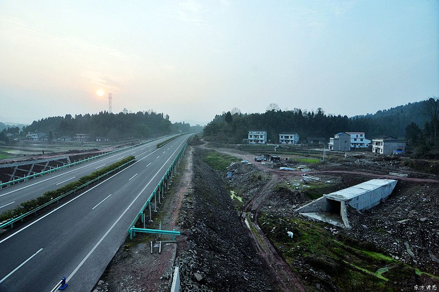 wanglong053.jpg