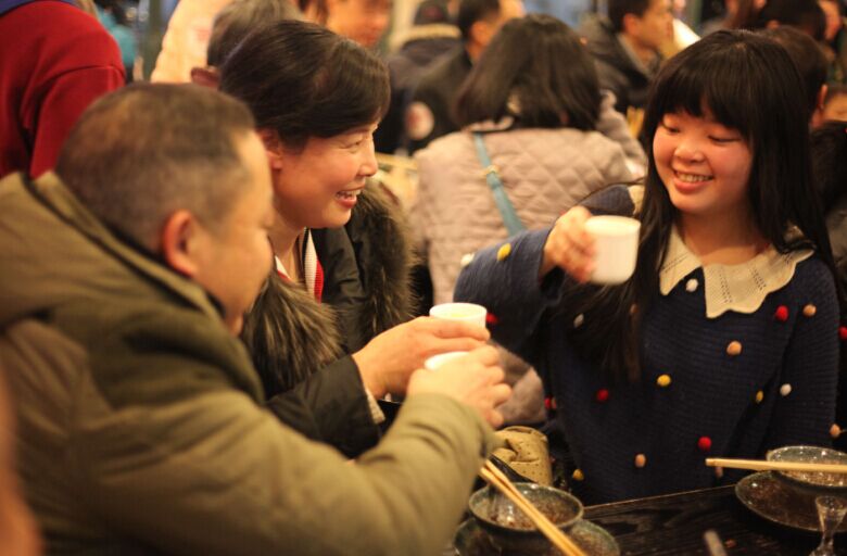 孝心网友搭伙吃饭!