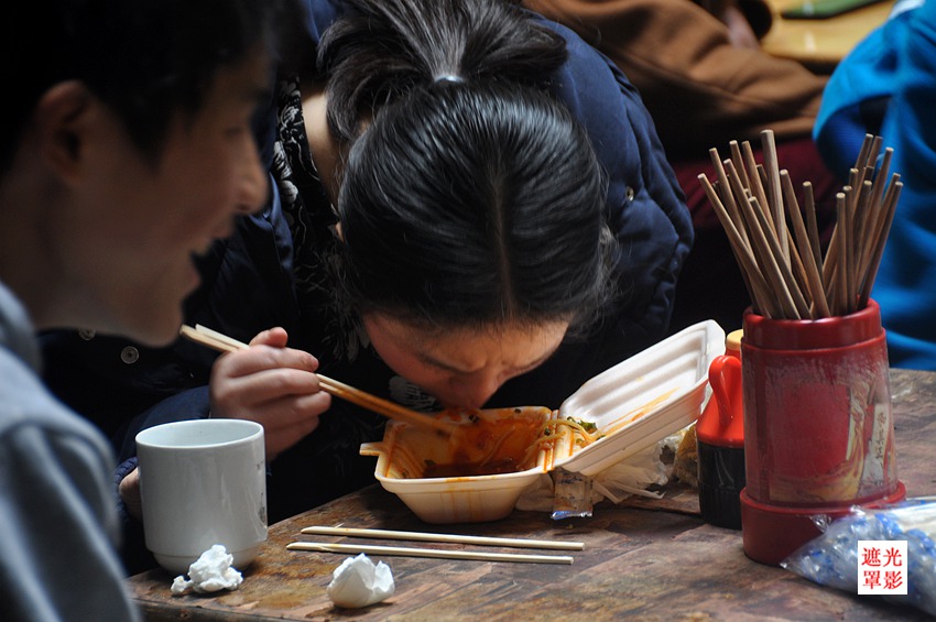 营山万人吃凉面图片图片