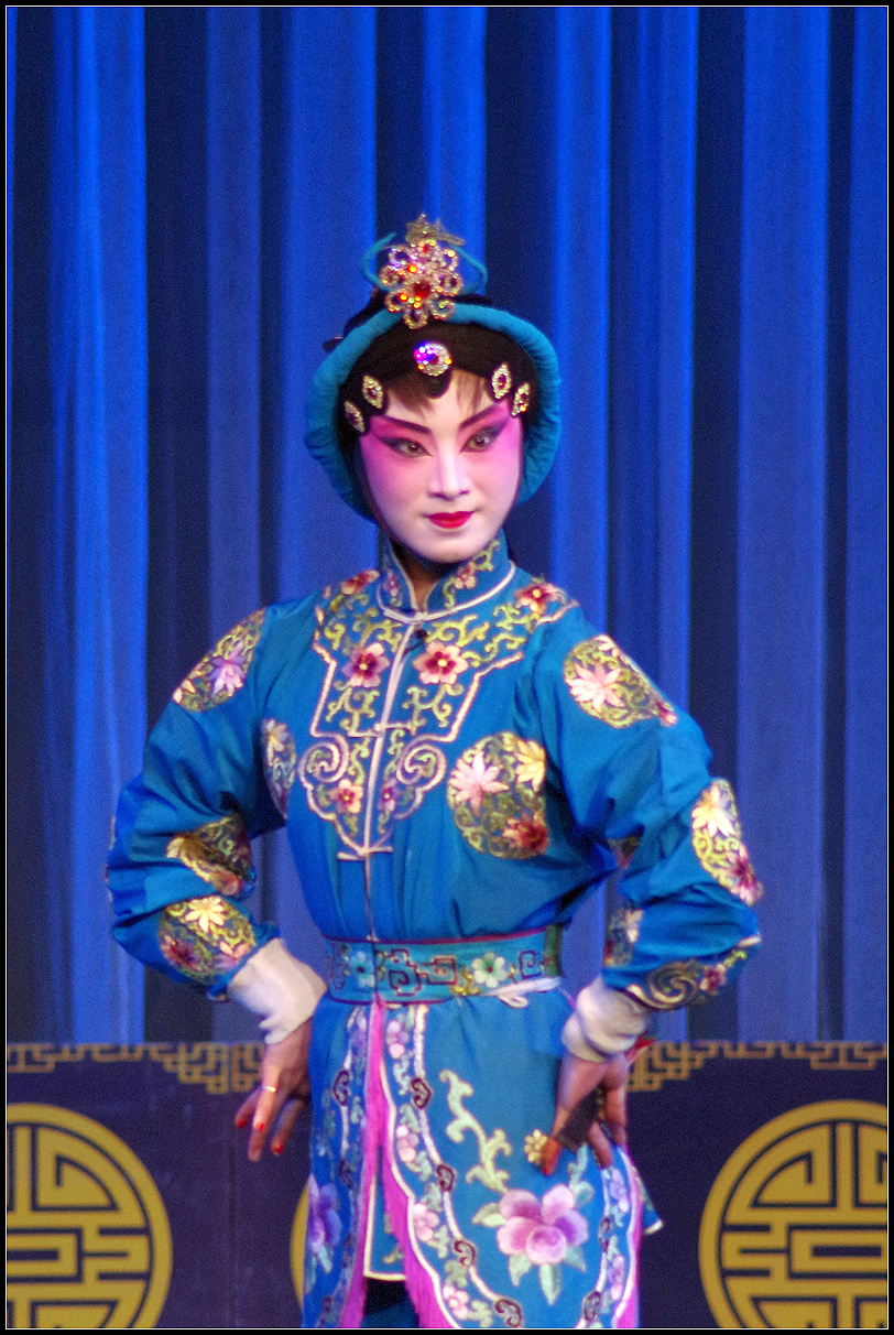 0404市川折子戏《武松打店》(弹戏)武 松……方 榆饰 孙二娘……李玲