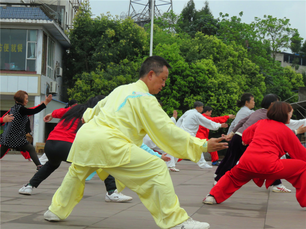 打打太极,强身健体