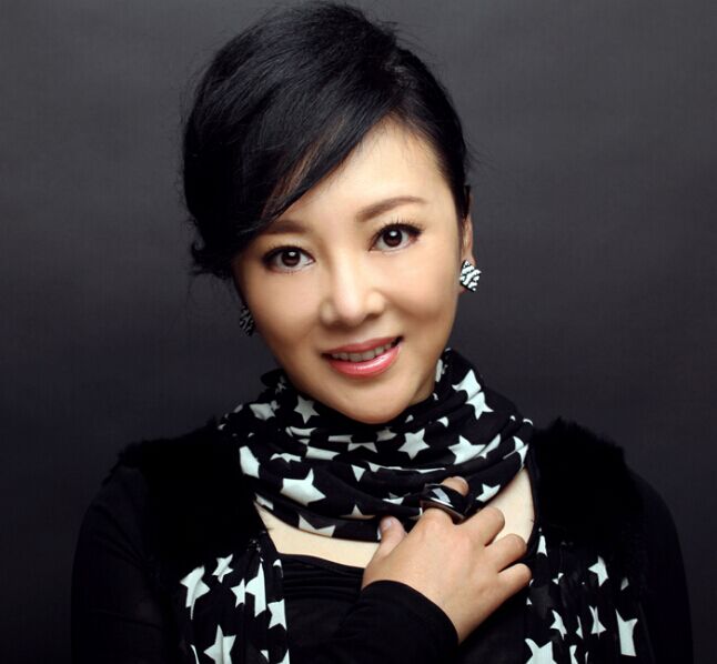 刘天宇的妈妈(梁丽)和满意(邓家佳)长得太像了,相似度95%