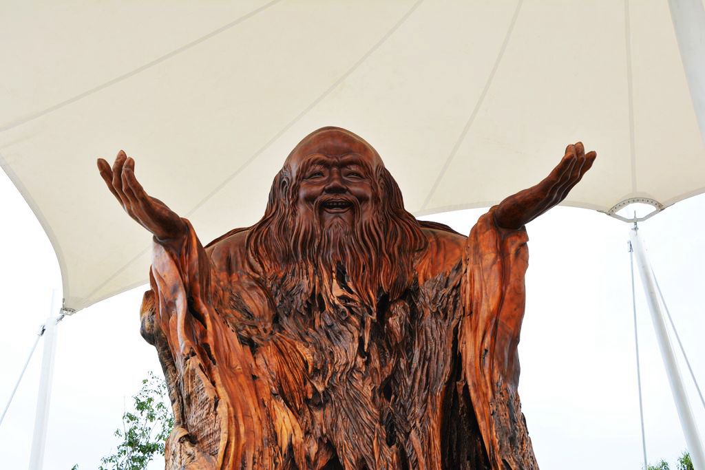 世界名木树雕博览园树雕一