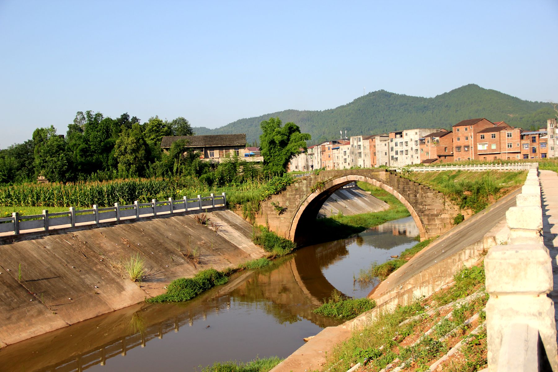美蓬安系列]———小河和石拱桥充满传说——蓬安县银汉镇(2015年7月
