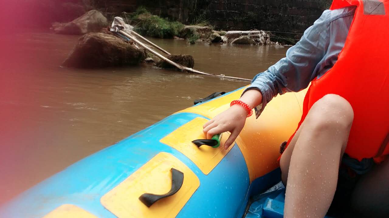 雅安峡口漂流(爽翻天!