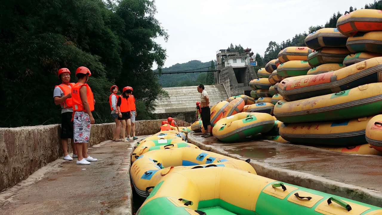 雅安峡口漂流(爽翻天!