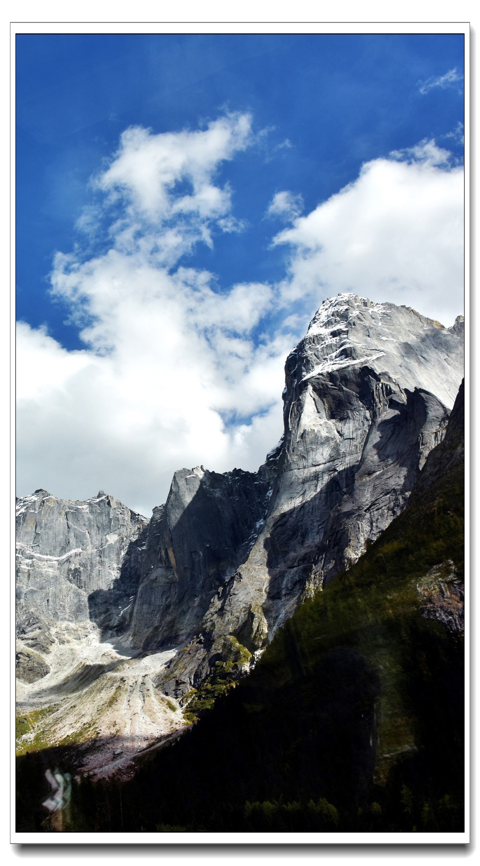 双桥沟的奇山俊峰