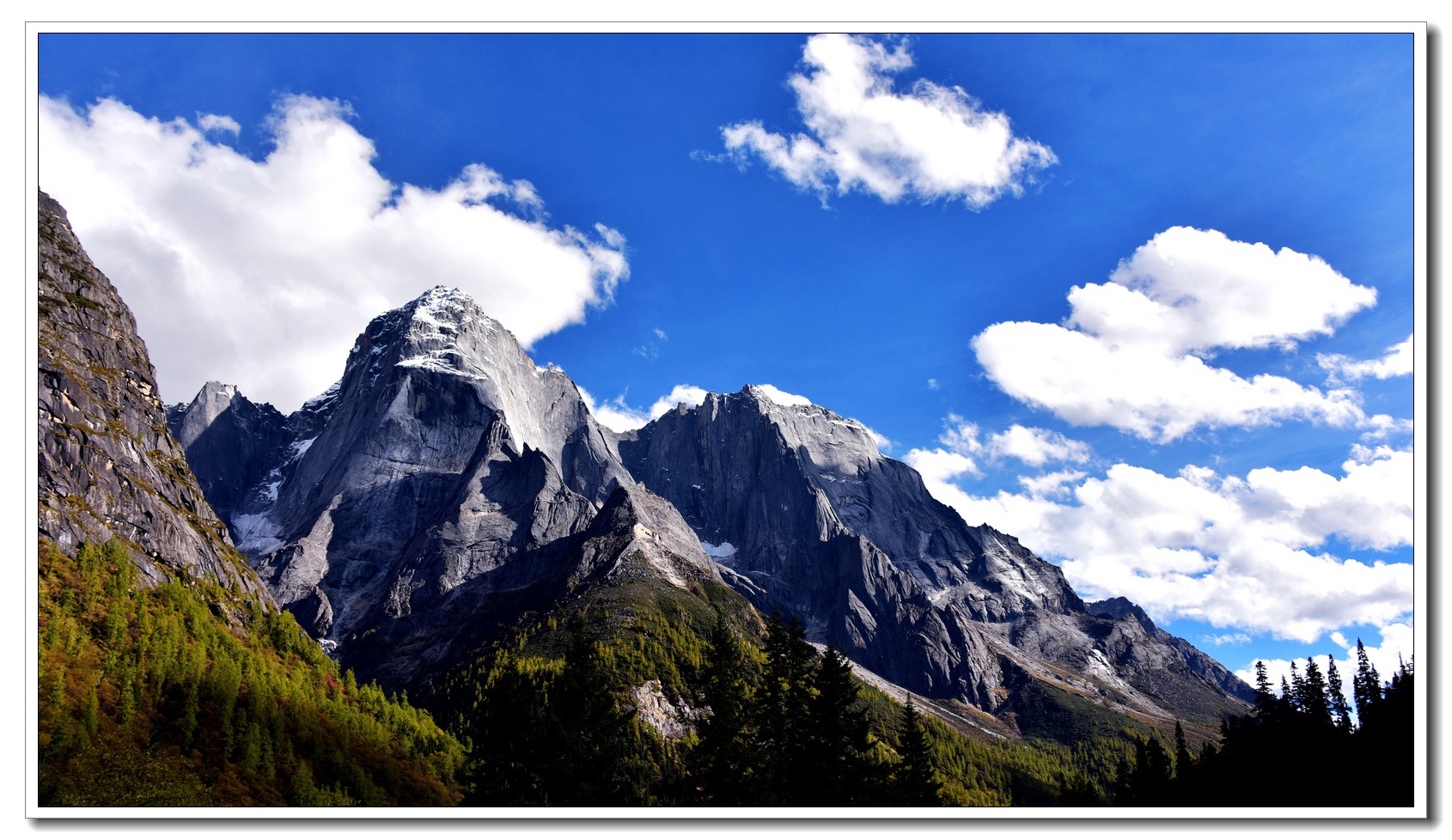 双桥沟的奇山俊峰