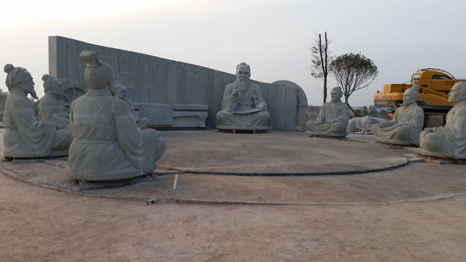古宇湖的雕像是谁图片