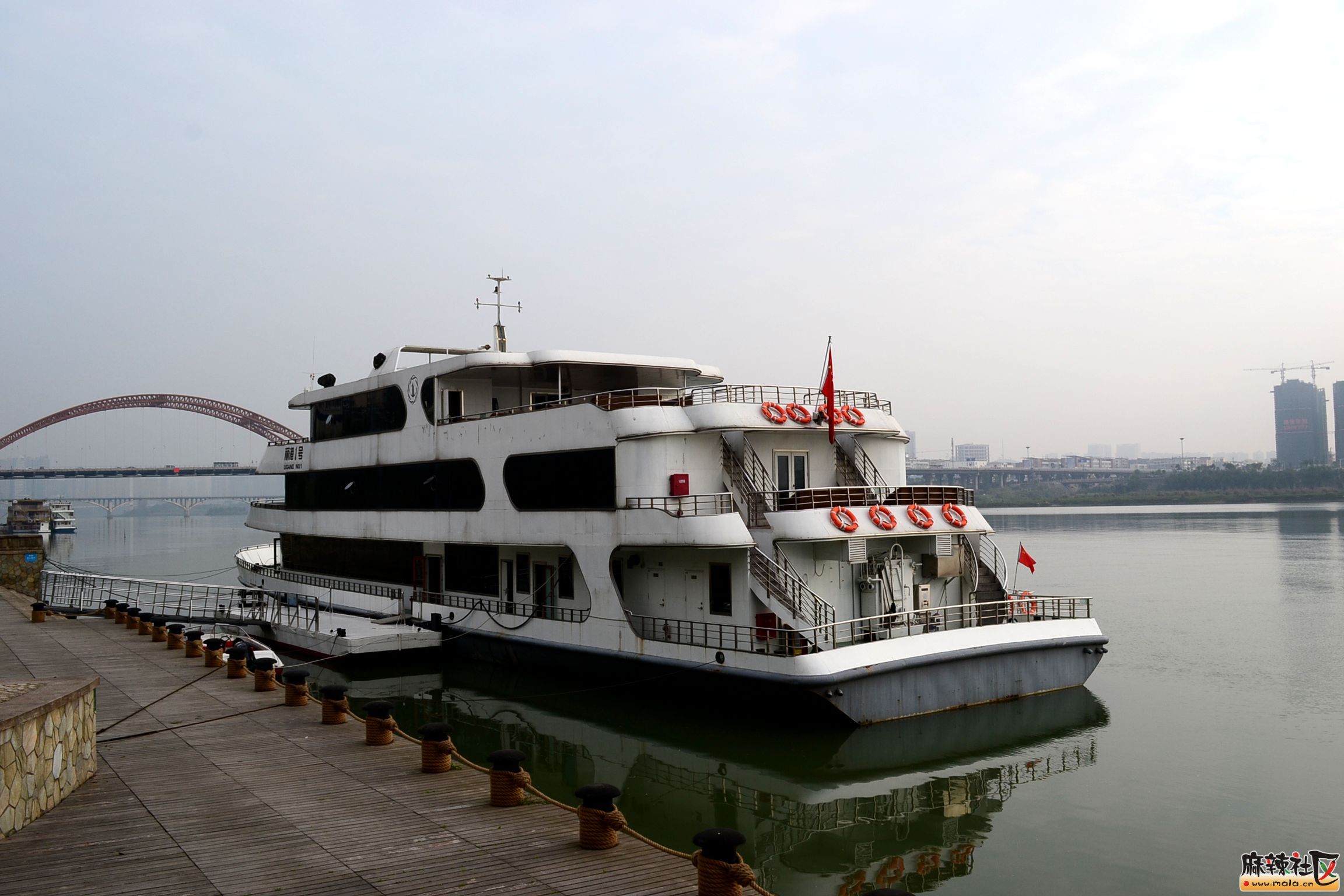 小雪前夕的嘉州丽港